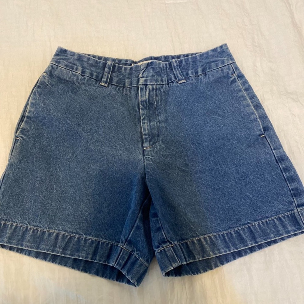 GAP women’s shorts size 6